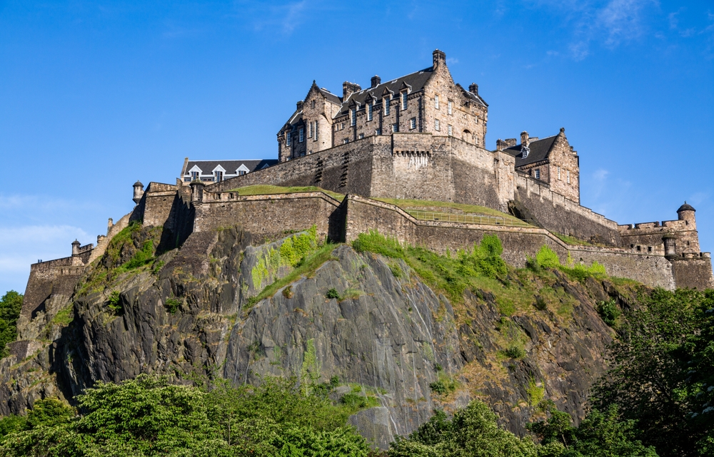 A képen az Edinburgh-i vár látható. 