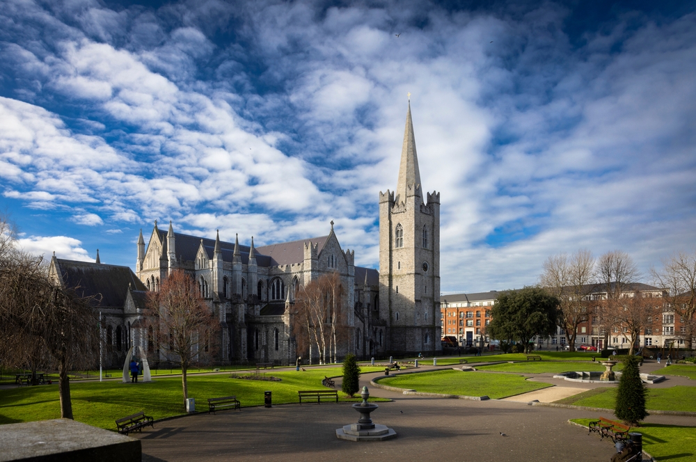 TAVASZKÖSZÖNTŐ DUBLINBAN REPÜLŐVEL